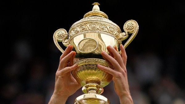 Wimbledon: নির্বাসিত রাশিয়া, উইম্বলডনে নামার জন্য নাগরিকত্বই বদলে ফেললেন রুশ প্রতিযোগী