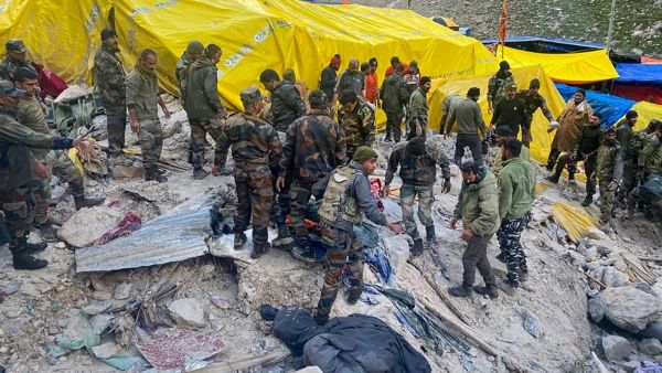 গত বছরে প্লাবনের পরেও একই জায়গায় তাঁবু! অমরনাথে দুর্যোগ মোকাবিলায় প্রশাসনিক গাফিলতি?