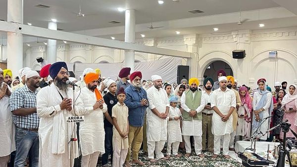 বিবাহ সম্পন্ন , শিখ রীতিনীতি মেনে চার হাত এক ভগবন্ত মান-গুরপ্রীতের