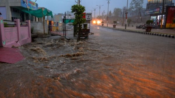 প্রবল বর্ষণ মরুরাজ্যে, ১০ জনের মৃত্যু, বন্ধ যোধপুরের সব স্কুল-কলেজ