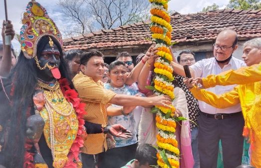 ঈদের সময়ে দুর্গোৎসবের খুঁটি পুজোয় কালী আরাধনা, সম্প্রীতির মিলনোৎসব শহরের বুকে
