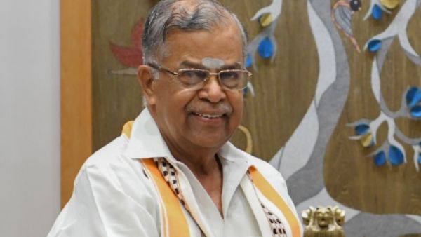 বাংলা পেয়ে গেল নতুন রাজ্যপাল, মমতার উপস্থিতিতে শপথ নিলেন রাজভবনে