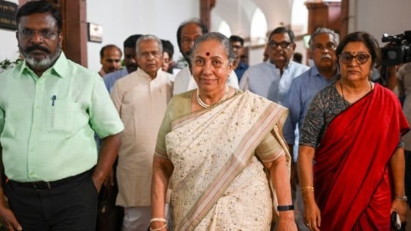 প্রধানমন্ত্রী-অধ্যক্ষ, উপ-রাষ্ট্রপতি প্রার্থী উত্তরের! কেন্দ্রকে নিশানায় 'দক্ষিণ তাস' মার্গারেট আলভার