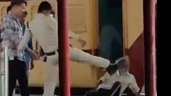 স্টেশনের শুইয়ে বৃদ্ধের পেটে লাথির পর লাথি! কনস্টেবলের ব্যবহারে চমকে উঠল দেশ