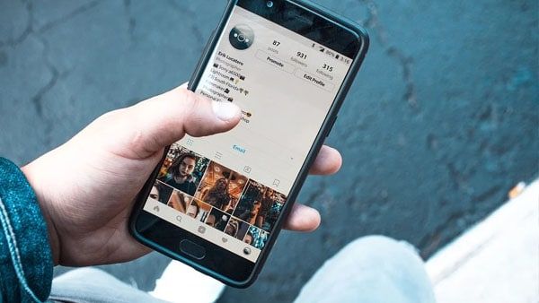 50 MP ক্যামেরা সঙ্গে সবথেকে বড় ডিসপ্লে! মোবাইলের দুনিয়াতে ঝড় তুলবে এই স্মার্টফোনগুলি