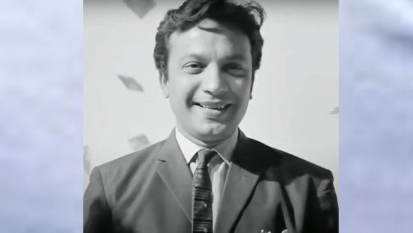 আজও বাঙালির মনের মনিকোঠায় ‘মহানায়ক’, মৃত্যুবার্ষিকীতে শ্রদ্ধা অগণিত ভক্তদের