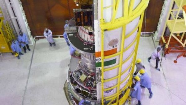 আজাদি স্যাট কী? ৭৫ তম স্বাধীনতা দিবস স্মরণে রাখতে ইসরোর নেতৃত্বে ৭৫০ জন ছাত্রী তৈরি করলেন স্যাটেলাইট