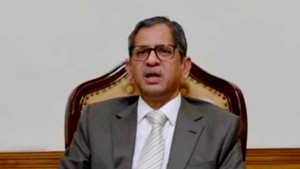 ‘সমস্যাগুলো দূর করতে না পারায় দুঃখিত’, মেয়াদ শেষের দিনে সহকর্মীদের কী বললেন সুপ্রিম কোর্টের প্রধান বিচারপতি