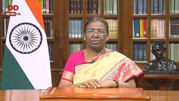 রানি Elizabeth-এর অন্তিম যাত্রায় অংশ নিতে লন্ডন যাচ্ছেন রাষ্ট্রপতি দ্রৌপদী মুর্মু