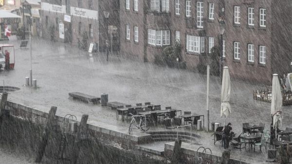 কৃত্রিম বৃষ্টিপাত ঘটাতে সক্ষম চিন! খরা মোকাবিলা ‘অনন্য’ আবিষ্কার বিজ্ঞানীদের