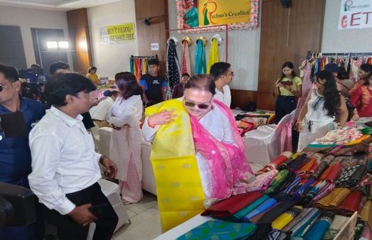 এবার ফ্যাশন র‍্যাম্পে মদন মিত্র, শুরুতেই হাঁকালেন ছক্কা