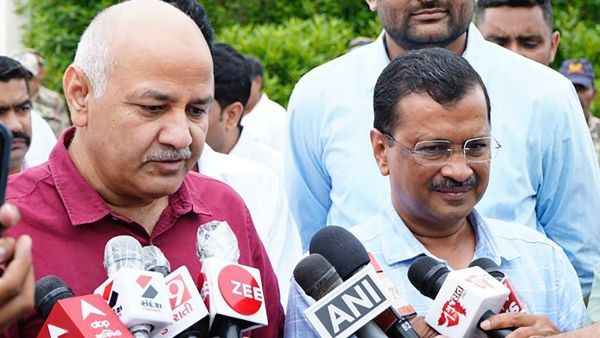 ফাঁস হবে কেজরিওয়াল-সিসোদিয়ার কীর্তি, আবগারি নীতি কেলেঙ্কারি নিয়ে স্টিং অপারেশনের ভিডিও প্রকাশ বিজপির