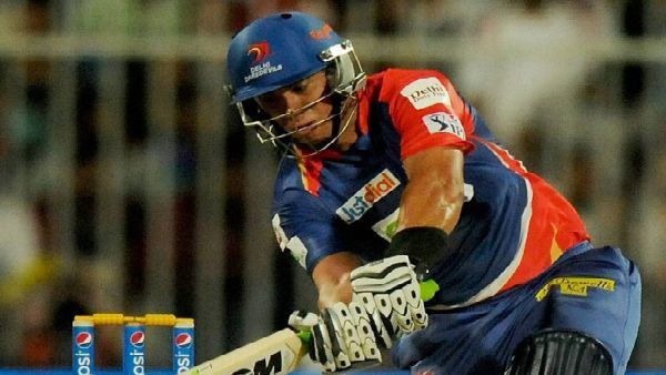 টেলরকে চিংড়ি খাওয়ার মতো ব্যাট করতে বলেন শেহওয়াগ! রসকে চড় মারার ঘটনায় নিশানায় কে?