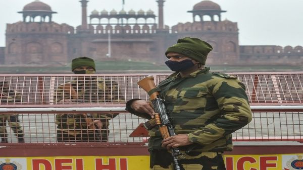 স্বাধীনতা দিবসে জঙ্গি হামলা! হাজারের বেশি সিসি ক্যামেরা ইনস্টল হতে চলেছে ‌লালকেল্লায়