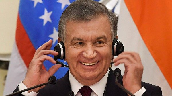 ভিডিও: দাবা অলিম্পিয়াডে ঐতিহাসিক সাফল্য পাওয়া পুরুষ দলকে শুভেচ্ছা উজবেক রাষ্ট্রপতির