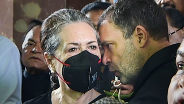 কংগ্রেসের সভাপতি পদে শশী থারুর না অশোক গেহলট! নির্বাচন ঘিরে চড়ছে পারদ