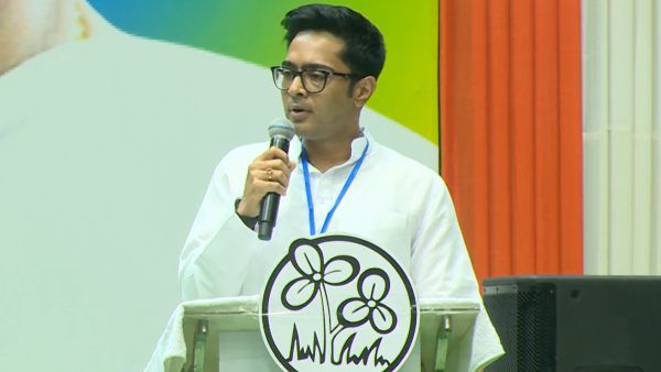 অভিষেক কঠোর হচ্ছেন, পঞ্চায়েত প্রধানের পর ইস্তফার নির্দেশ খড়গপুর পুরপ্রধানকেও