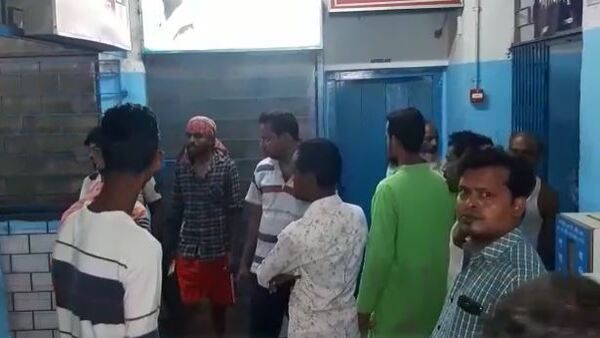 গভীর রাতে আনিস খানের ভাইয়ের ওপরে হামলা, ভর্তি হাসপাতালে! অভিযুক্ত তৃণমূল