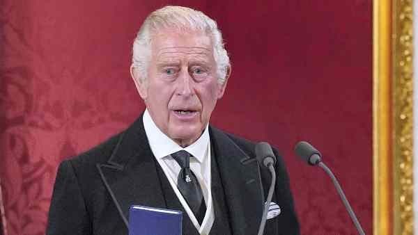 রানির মৃত্যুর পর ব্রিটেনের সিংহাসনে রাজা চার্লস তৃতীয়, সেন্ট জেমস প্রাসাদে আনুষ্ঠানিক ঘোষণা