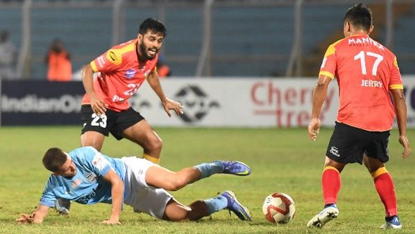 সমর্থকদের পুজোর উপহার দিতে চলেছে ইস্টবেঙ্গল, লাল-হলুদে পাকা ভারতীয় গোলমেশিন, নজরে আরও পাঁচ