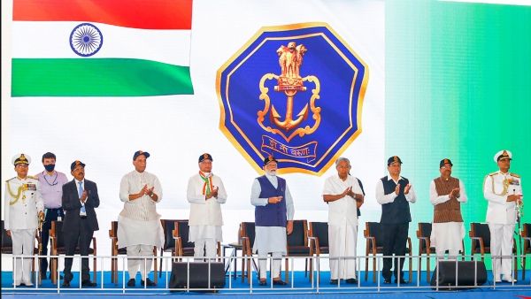 কীভাবে ভারতীয় সশস্ত্র বাহিনীর পতাকা ও ব্যাজের সঙ্গে জড়িয়ে রয়েছে লর্ড মাউন্টব্যাটেনের পরামর্শ