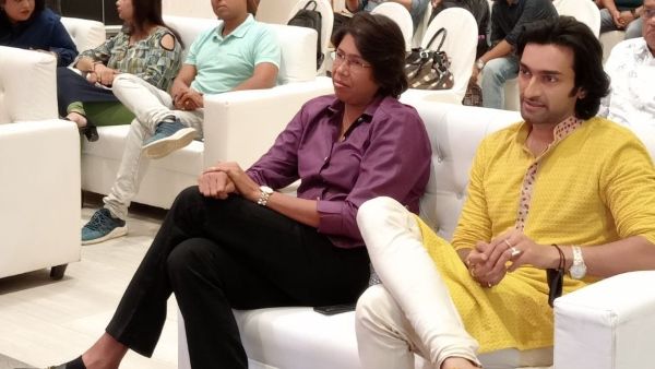 খিচুড়ি–লাবড়া ছাড়া অসম্পূর্ণ উৎসব, আবাসনে পুজোর সেরা ভোগে মাত দেবে কারা