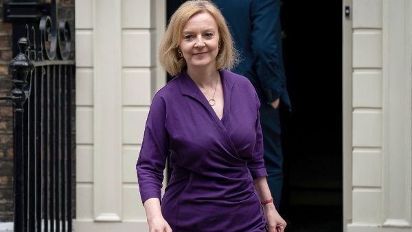 ব্রিটেনের পরবর্তী প্রধানমন্ত্রী নির্বাচিত লিজ ট্রাস! রক্ষণশীলদের অভ্যন্তরীণ প্রতিদ্বন্দ্বিতায় হার ঋষি সুনকের