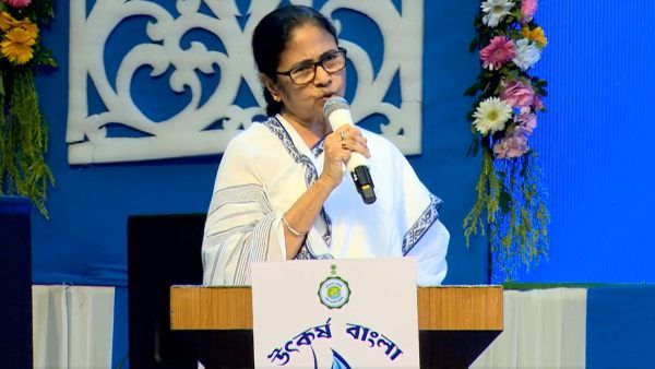 দুর্গাপুজোর ইউনেস্কো স্বীকৃতির পর আরও এক সেরার সম্মান পেল বাংলা, পুরস্কার নিতে বার্লিনে যাবেন মমতা