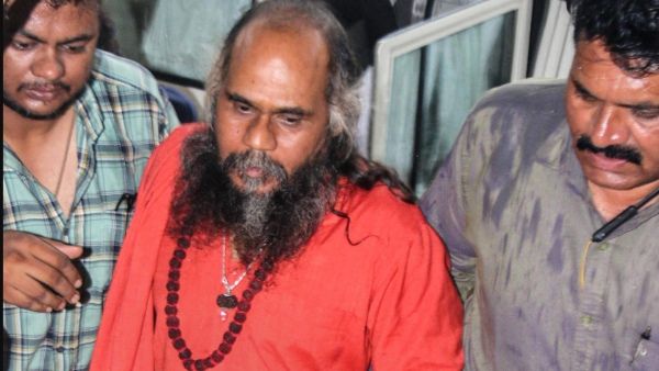 মির্চি বাবা থেকে মুরুগা মঠের প্রধান, কোন কোন ধর্মগুরুদের বিরুদ্ধে উঠেছে যৌন হেনস্তার অভিযোগ