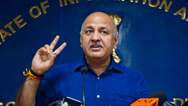 আধিকারিকের আত্মহত্যার কারণ নিয়ে বিস্ফোরক দিল্লির উপমুখ্যমন্ত্রী! মণীশ সিসোদিয়ার দাবি ওড়াল সিবিআই