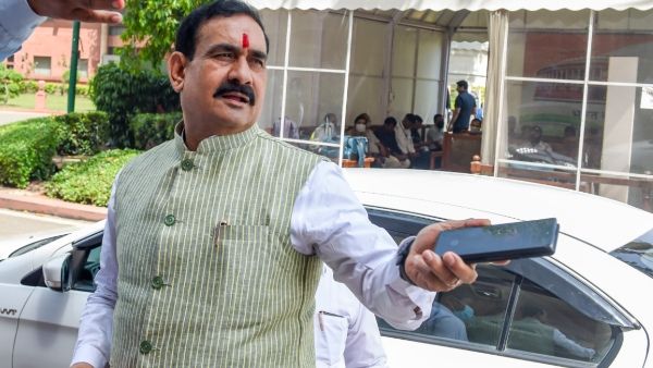 ‘শাবানা, জভেদ, নাসরুদ্দিন টুকরে টুকরে গ্যাংয়ের সদস্য’, তীব্র কটাক্ষ মধ্যপ্রদেশের স্বরাষ্ট্রমন্ত্রীর