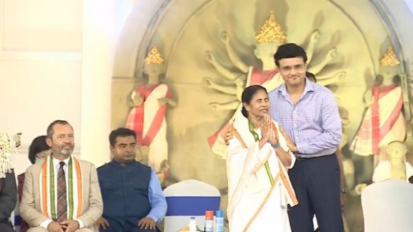 মমতা-সৌরভ যুগলবন্দি দুর্গাপুজোর অনুষ্ঠানে, ইউনেস্কোকে ধন্যবাদজ্ঞাপন সিএবি থেকে ময়দানের তিন প্রধানের