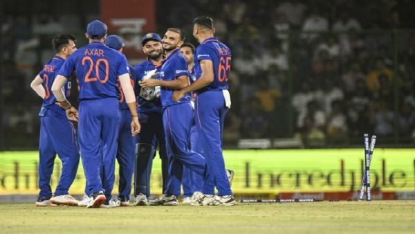 জসপ্রীত বুমরাহ ও হর্ষল প্যাটেলকে নিয়ে অস্বস্তি কাটল, টি ২০ বিশ্বকাপে ভারতের কোন বোলারদের চান পূজারা ও উথাপ্পা?