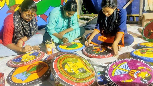 নারীশক্তি , উলুবেড়িয়ার পুজোয় দুর্গাই থিম