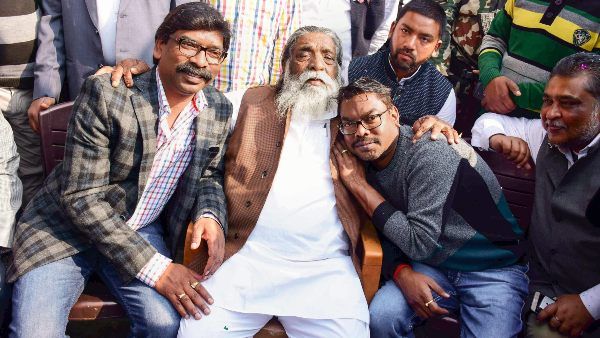 ‘অন্তর্বাস কিনতে দিল্লিতে গিয়েছিলাম’, দুমকায় উত্তেজনায় অনুপস্থিত থাকার আজব কারণ বসন্ত সোরেনের