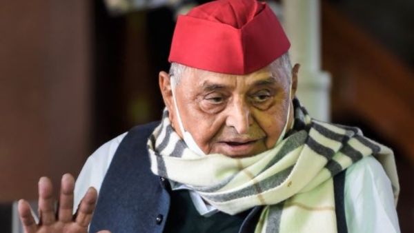 দু'বার সুযোগ এসেছিল, কেন দেশের প্রধানমন্ত্রী হতে পারেননি মুলায়ম সিং যাদব