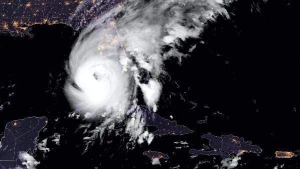 হারিকেন ইয়ানের ‘ধাক্কা’ নাসার আর্টেমিস মিশনে! চন্দ্রাভিযানে বাধা কপালে চিন্তার ভাঁজ বাড়াচ্ছে