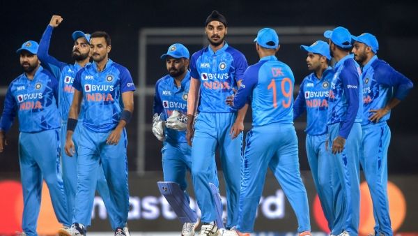 মনে হচ্ছেন নতুন জাহির খানকে পেয়ে গিয়েছে ভারত: প্রাক্তন পাকিস্তান তারকা