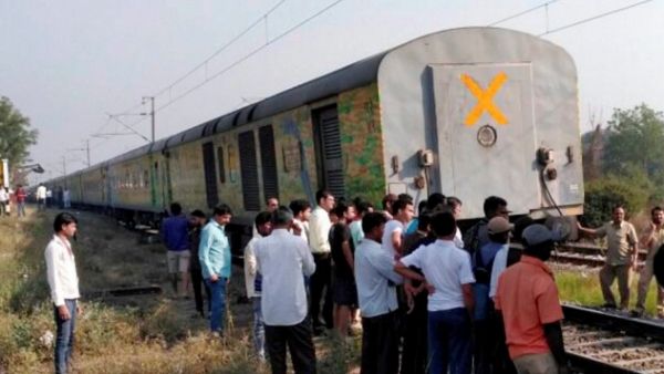 দিল্লি-কলকাতা দুরন্ত এক্সপ্রেসে ডাকাতি, যাত্রীদের খোয়া গেল মূল্যবান জিনিস