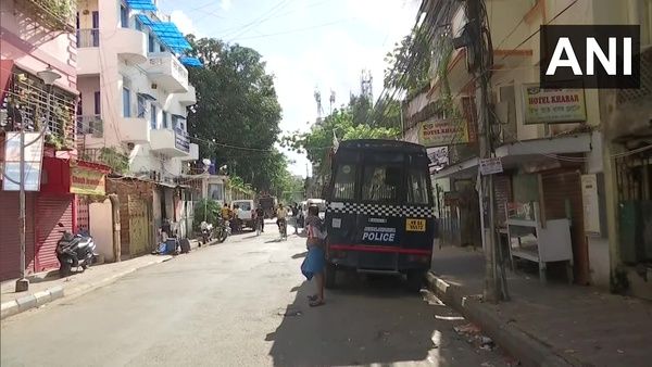 কিছুক্ষণের জন্য থানার নিয়ন্ত্রণ ছিল না! মোমিনপুরে কেন্দ্রীয় বাহিনী নামানোর দাবিতে শাহকে চিঠি শুভেন্দুর