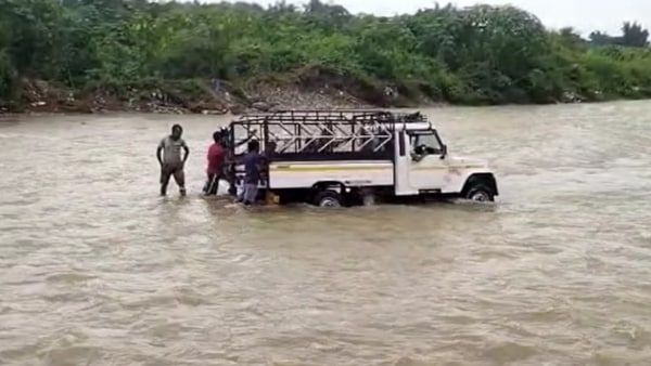 মালবাজারের ঘটনায় বন্ধ হল দুর্গা কার্নিভাল, ঘটনাস্থলে বিজেপির প্রতিনিধি দল