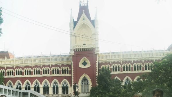 দু’বার টেট পাস করার পরও শংসাপত্র অমিল কেন, প্রাথমিক শিক্ষা পর্ষদকে নির্দেশ আদালতের