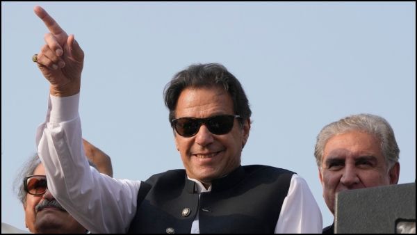 সেনাবাহিনীর কাছে ‘অবৈধ ও অসংবিধানিক’ আবেদন ইমরান খানের, অভিযোগ পাকিস্তানের ISI-এর