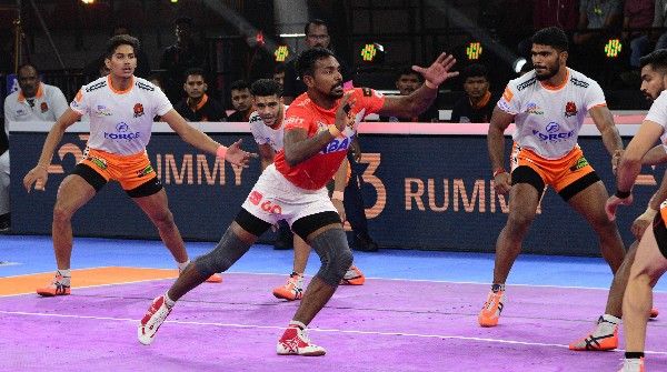 প্রো কবাডি লিগে জয় গুজরাত জায়ান্টস, জয়পুর পিঙ্ক প্যান্থার্স, ইউ মুম্বার