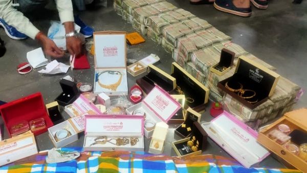 এবার টাকার পাহাড় হাওড়ায়, অভিজাত আবাসনে মিলল সোনা-রূপো-হিরের গয়নাও