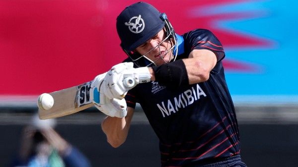 টি-২০ বিশ্বকাপ থেকে ছিটকে গেল শ্রীলঙ্কাকে হারিয়ে গোটা বিশ্বকে চমকে দেওয়া নামিবিয়া