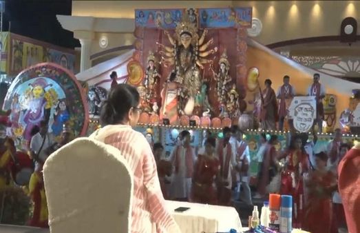 তারকা খচিত রেড রোড, কার্নিভ্যাল কাঁপালেন অঙ্কুশ ঐন্দ্রিলা