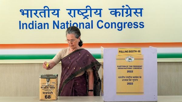 গান্ধী পরিবারের সঙ্গে কংগ্রেসের অ-গান্ধী সভাপতিদের সম্পর্ক সুখকর ছিল না! একনজরে ইন্দিরা থেকে সোনিয়ার জমানা