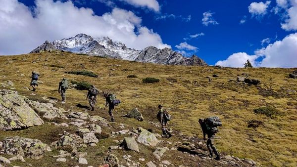 উত্তরকাশীতে তুষার ধসে বাড়ল মৃতের সংখ্যা, বরফের খাঁজ থেকে উদ্ধার আরও ৭ দেহ