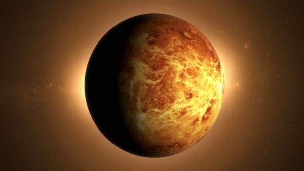 শুক্রের গোচরে তৈরি ত্রিকোণ রাজযোগ, এই রাশিদের জীবন আমূল বদলাতে চলেছে